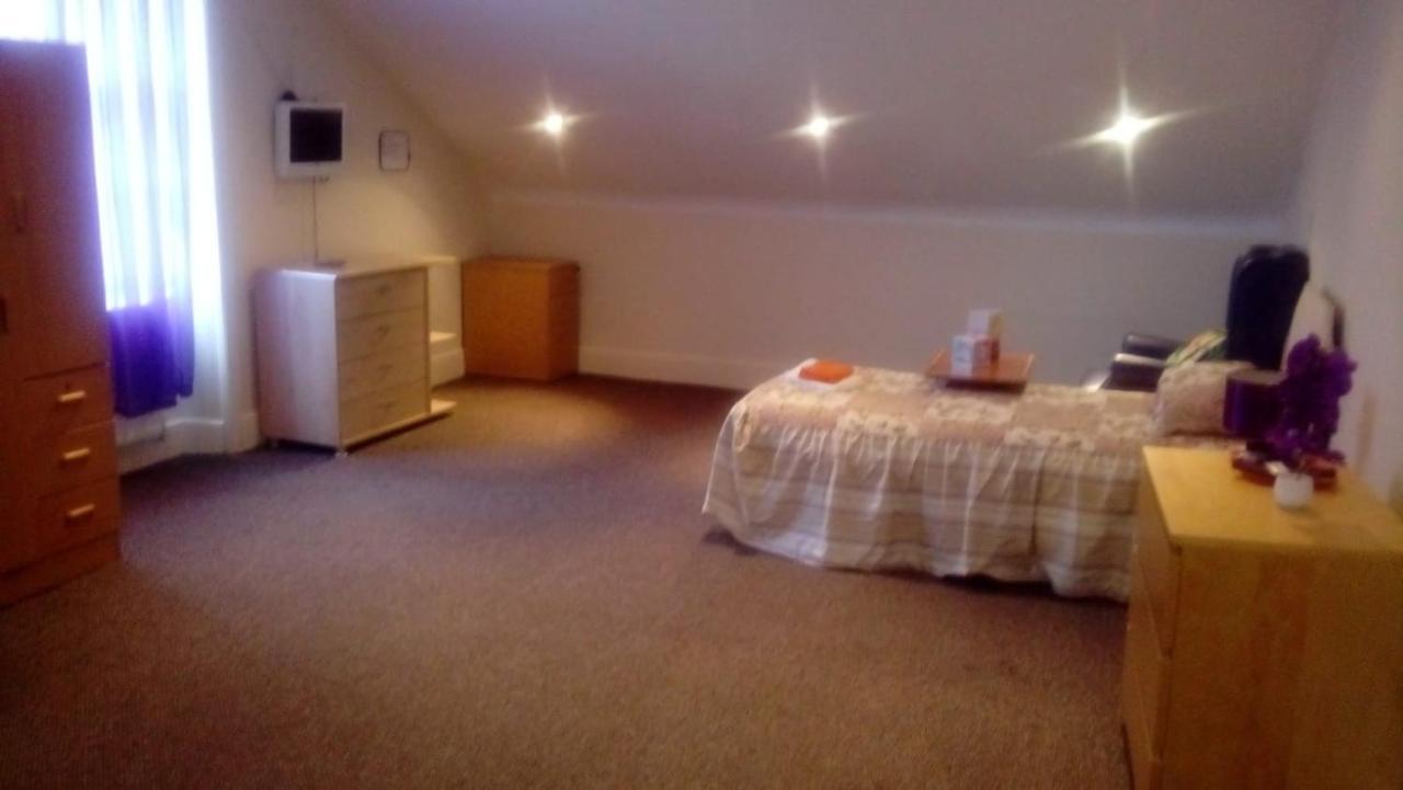 Carer 4 You Residential Home Upholland Εξωτερικό φωτογραφία